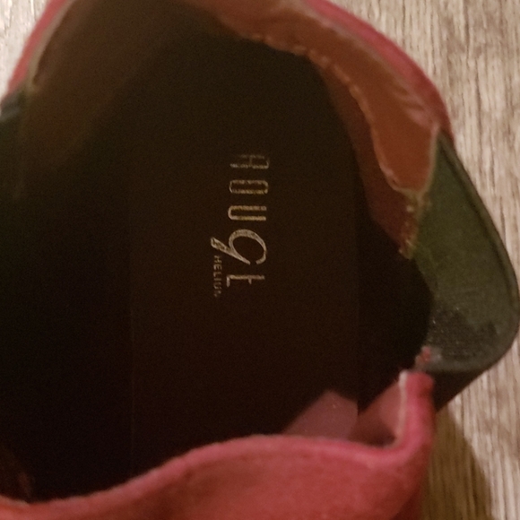 Red boots - Picture 6 of 6